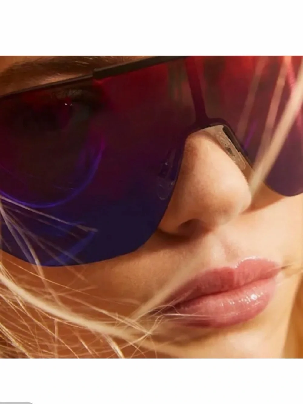 Quay Australia - On The Edge - Unisex Rimless Shield Sunglasses - Multicolor